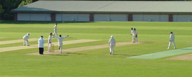 That subtle flighted spinning delivery went for 4 runs Amit!!